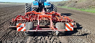 Opall-Agri Saturn IV 5 magágykészítő kompaktor