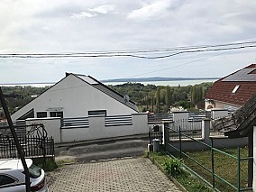 Vonyarcvashegyen Balatonra panorámás6 szobás  nyaraló eladó
