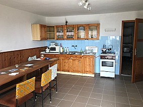 Vonyarcvashegyen Balatonra panorámás6 szobás  nyaraló eladó