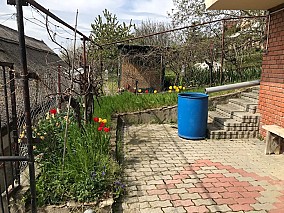 Vonyarcvashegyen Balatonra panorámás6 szobás  nyaraló eladó