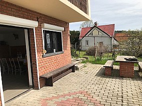 Vonyarcvashegyen Balatonra panorámás6 szobás  nyaraló eladó