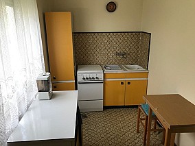 Vonyarcvashegyen Balatonra panorámás6 szobás  nyaraló eladó