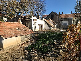 Hévízen 1.004 m2-es telken,  80m2-es, 3 szobás családi ház eladó