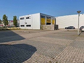 Bontott 225m2+225 m2 galériás mentőállomás eladó