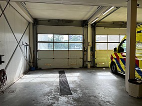 Bontott 225m2+225 m2 galériás mentőállomás eladó