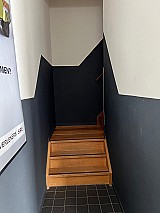 Bontott 225m2+225 m2 galériás mentőállomás eladó