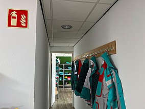 Bontott 225m2+225 m2 galériás mentőállomás eladó