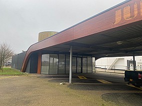 Bontott 420 m2-es csarnok 300 m2-es előtetővel eladó