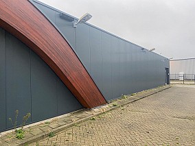 Bontott 420 m2-es csarnok 300 m2-es előtetővel eladó