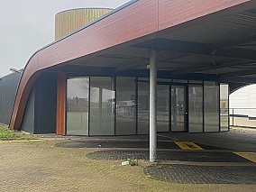 Bontott 420 m2-es csarnok 300 m2-es előtetővel eladó
