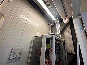 Bontott 420 m2-es csarnok 300 m2-es előtetővel eladó