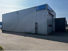 Bontott 225 m2-es csarnok eladó