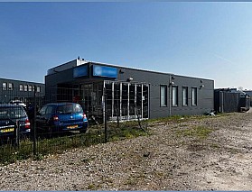 Bontott 225 m2-es csarnok eladó