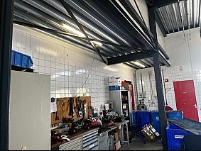 Bontott 225 m2-es csarnok eladó