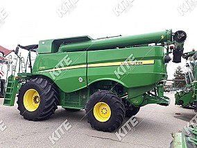 John Deere S670