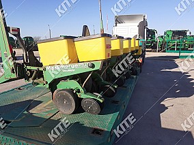 John Deere 1750