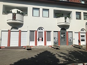 Keszthelyen, a belvárosban 44 m2-es üzlet-iroda eladó