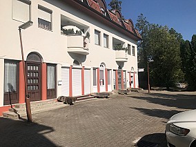Keszthelyen, a belvárosban 44 m2-es üzlet-iroda eladó