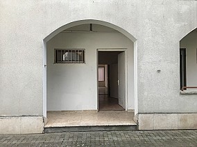Keszthelyen, a belvárosban 44 m2-es üzlet-iroda eladó