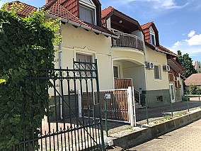 Hévízen 8 apartmanból álló családi ház eladó