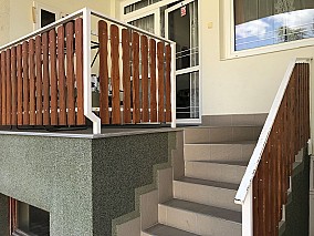 Hévízen 8 apartmanból álló családi ház eladó