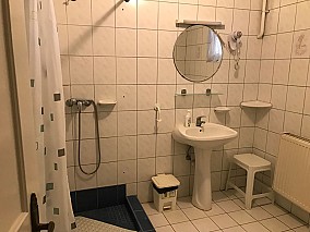 Hévízen 8 apartmanból álló családi ház eladó