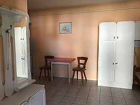 Hévízen 8 apartmanból álló családi ház eladó