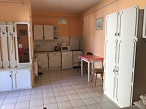 Hévízen 8 apartmanból álló családi ház eladó