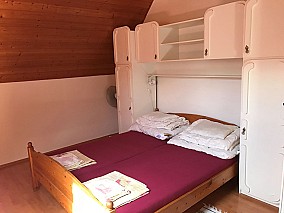 Hévízen 8 apartmanból álló családi ház eladó