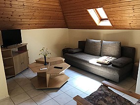 Hévízen 8 apartmanból álló családi ház eladó
