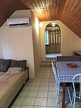 Hévízen 8 apartmanból álló családi ház eladó