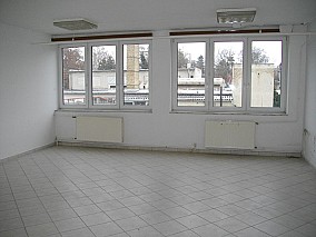 Keszthelyen 4.324 m2 összes beépítettségű telephely, fejlesztési terület eladó