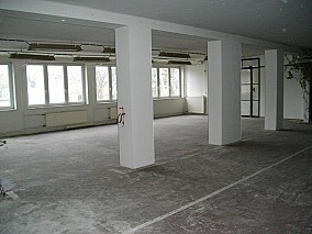 Keszthelyen 4.324 m2 összes beépítettségű telephely, fejlesztési terület eladó