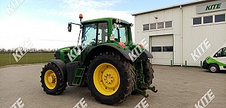 John Deere 6830