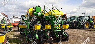 John Deere 1775 NT 12  CCS