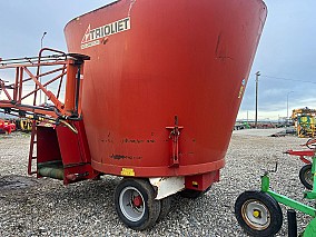 Takarmánykeverő-kiosztó kocsik Trioliet Solomix – 12 m³ + Videó