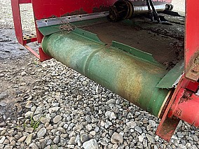 Takarmánykeverő-kiosztó kocsik Trioliet Solomix – 12 m³ + Videó