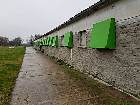 Baromfinevelő telep eladó