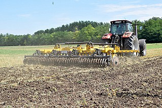 Busa Kontrol 42 N Nehéz, vontatott V tárcsa