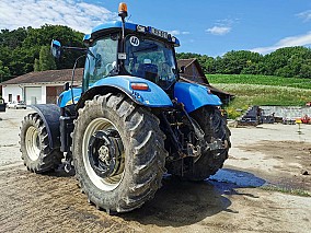 New Holland T7060 traktor