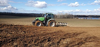 Deutz-Fahr Agroton 165 MK3 Traktor