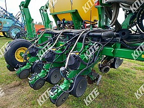 John Deere 1775 NT