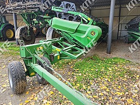 John Deere S690i