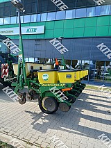 John Deere 1750