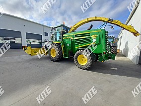 John Deere 7400