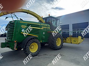 John Deere 7400