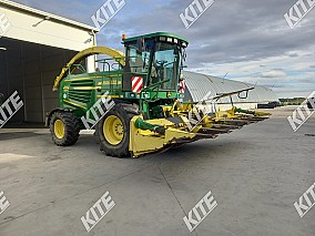 John Deere 7400