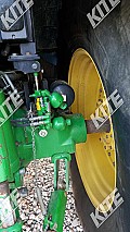 John Deere 6215R