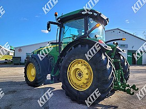 John Deere 8260R