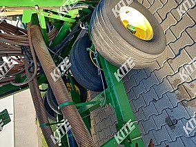 John Deere 740A